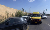 اصابة سائق بجراح بين طفيفة ومتوسطة بحادث طرق ذاتي قرب مدخل جلجولية الغربي